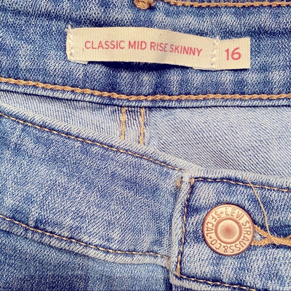 NEW Levi’s Classic 10” Rise Skinny Light Rinse Wash Jeans NWT - Picture 6 of 10